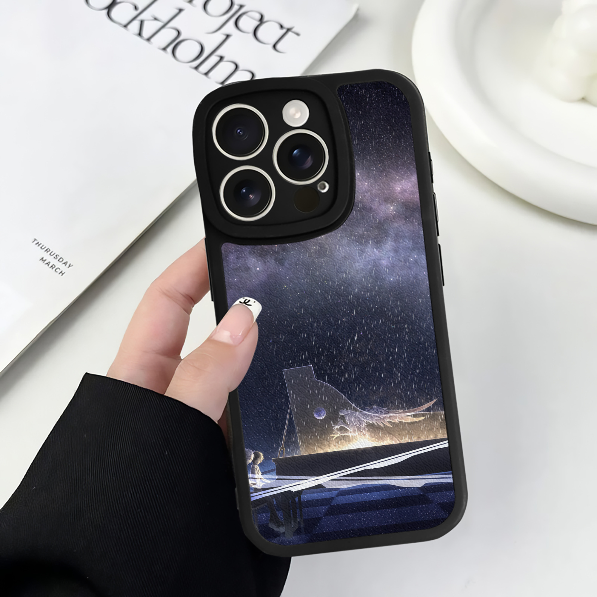 （画像用） EVA 新世紀エヴァンゲリオン 【iPhone 16シリーズ対応】シリコンスマホケース（レザー調） 材質：シリコン